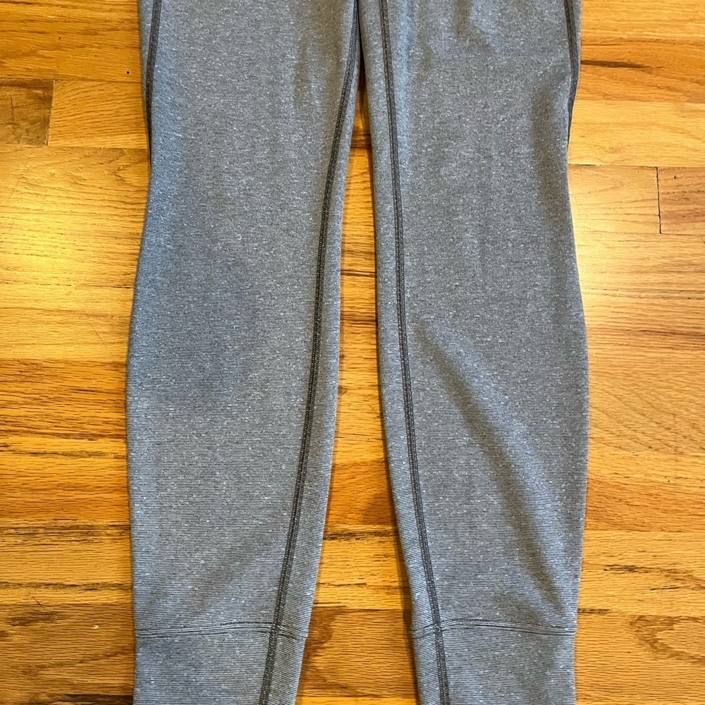 PATAGONIA Capilene Mid Weight Baselayer Leggings Pants Heathered Striped Gray XS - Picture 3 of 4